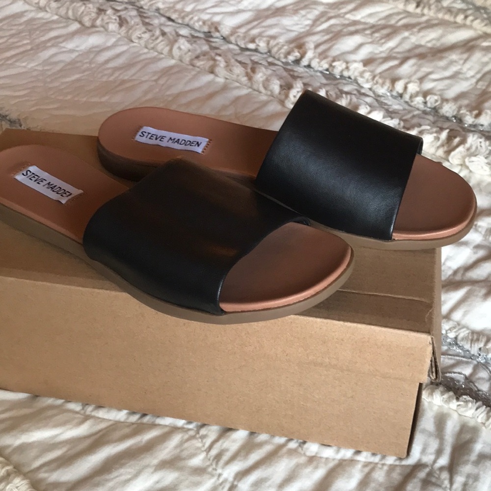 Brand new Steve Madden Sandals